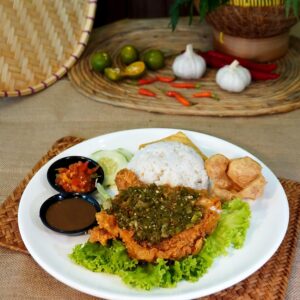 AYAM GEPREK SAMBAL IJO